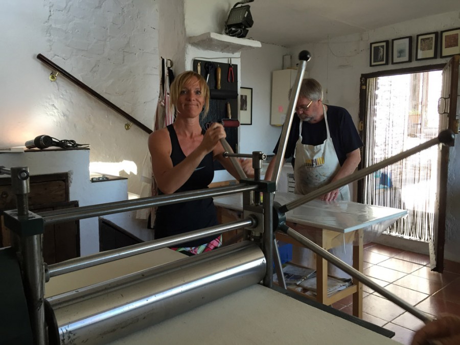 Capileira Non-toxic Intaglio Workshop, 25. July - 2. August 2015, with Henrik Bøegh and Åse Højer. Photo: Lars Pryds