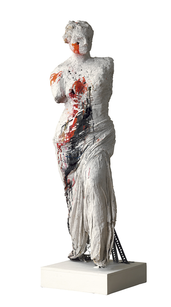 Niki de Saint Phalles “Venus de Milo” er et af de ikoniske eksempler på resultatet af “skydeaktionerne”. Foto: André Morin
